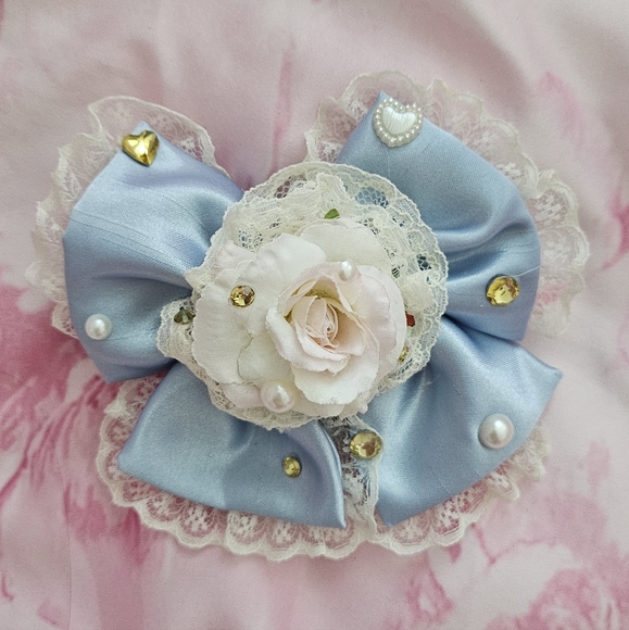 La Pafait Gyaru Lolita Sax Blue And White Rhinestone Bow With Lace Trim - Picture 2 of 3